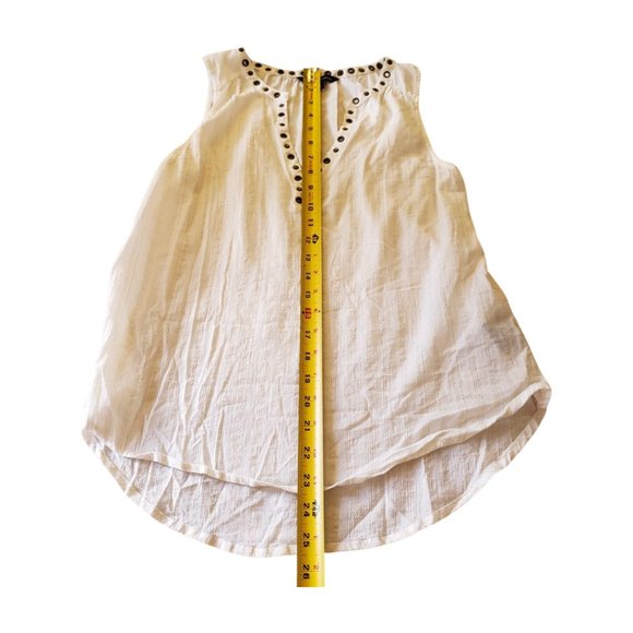 Rock & Republic Sleeveless Grommet V‑Neck Blouse – Size S - Picture 10 of 14